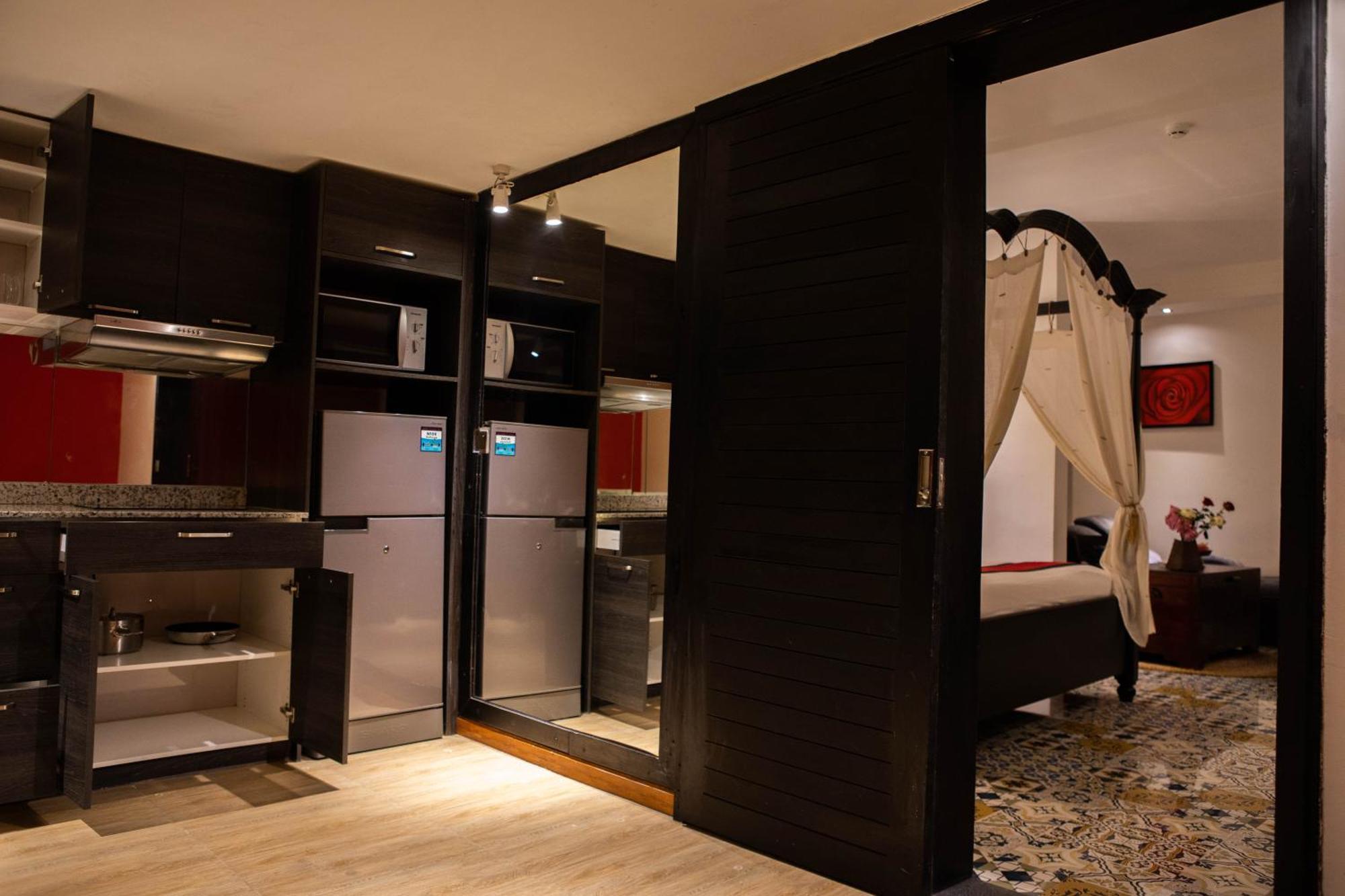 La Rose Suites Phnom Penh Bagian luar foto
