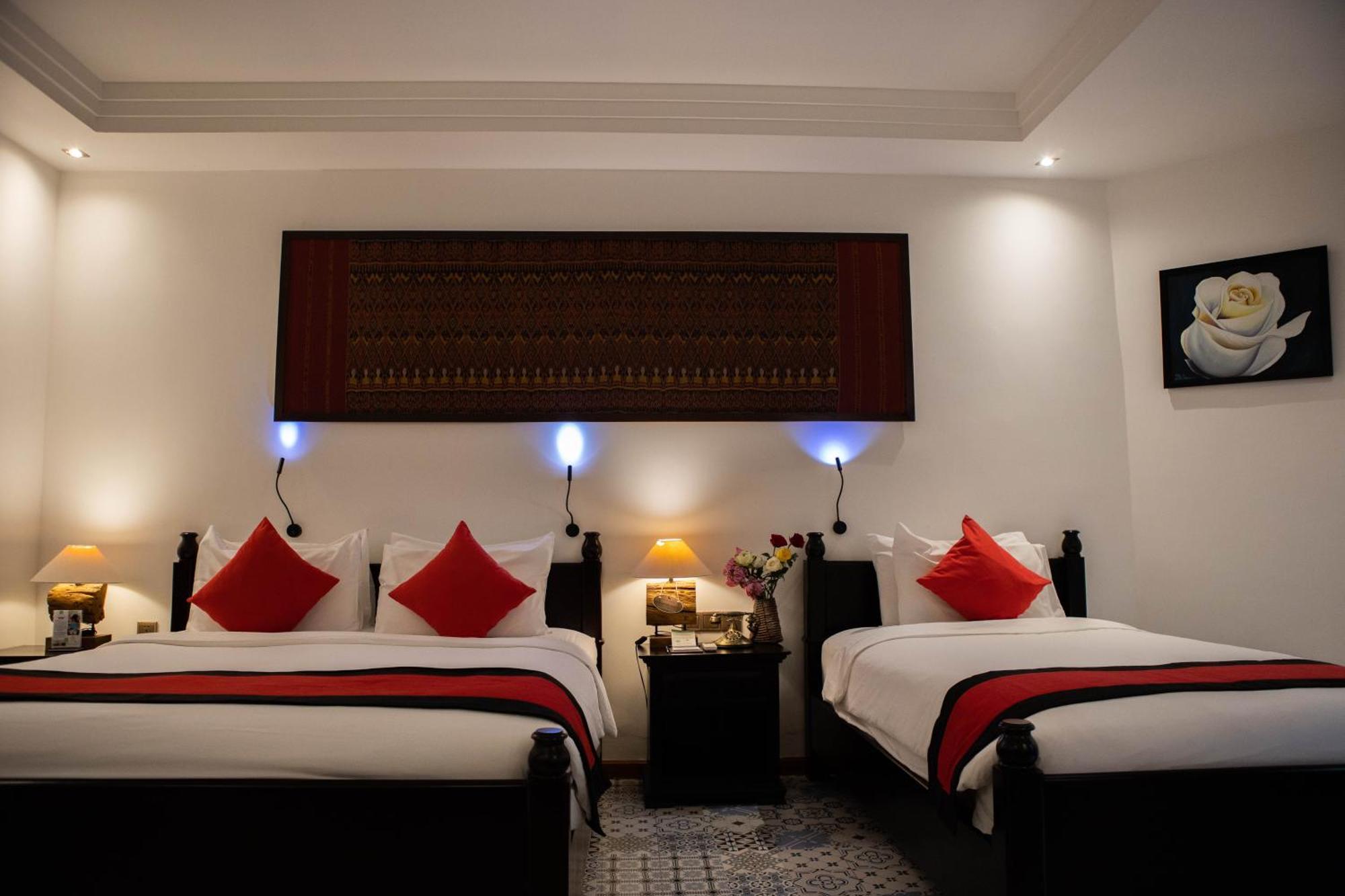 La Rose Suites Phnom Penh Bagian luar foto