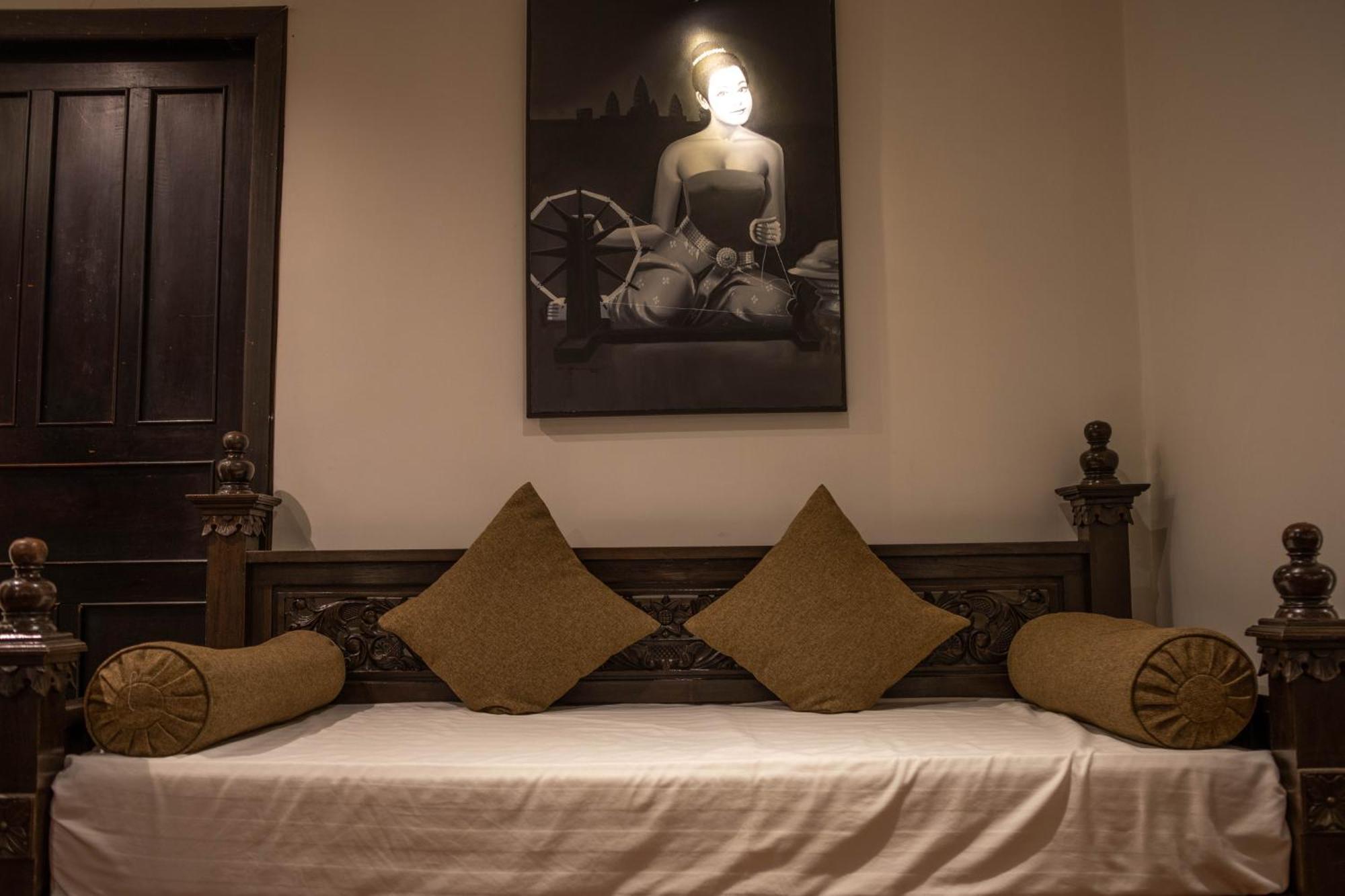 La Rose Suites Phnom Penh Bagian luar foto