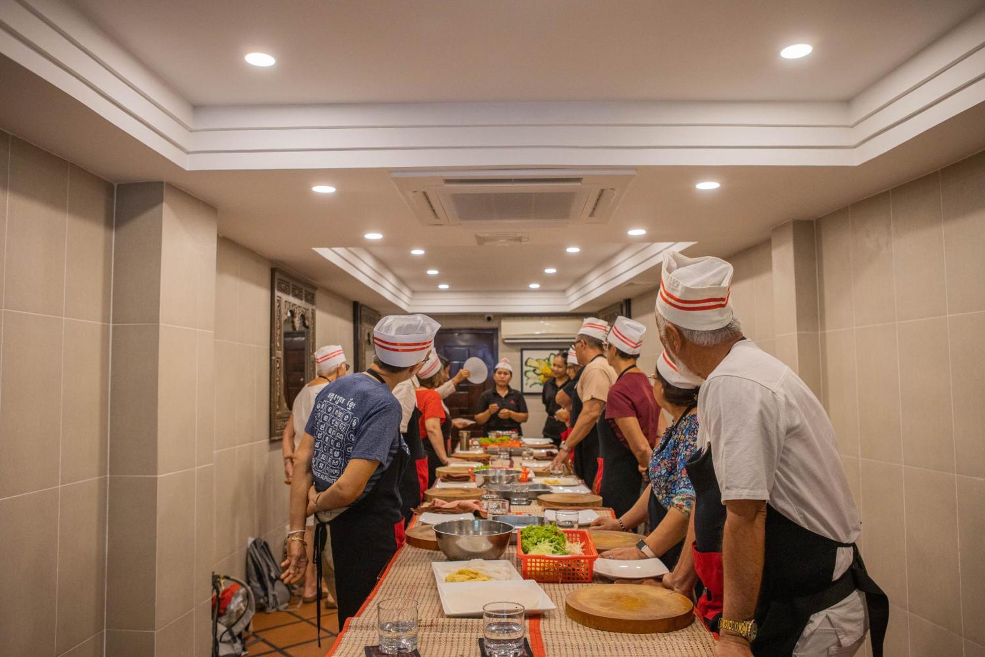 La Rose Suites Phnom Penh Bagian luar foto