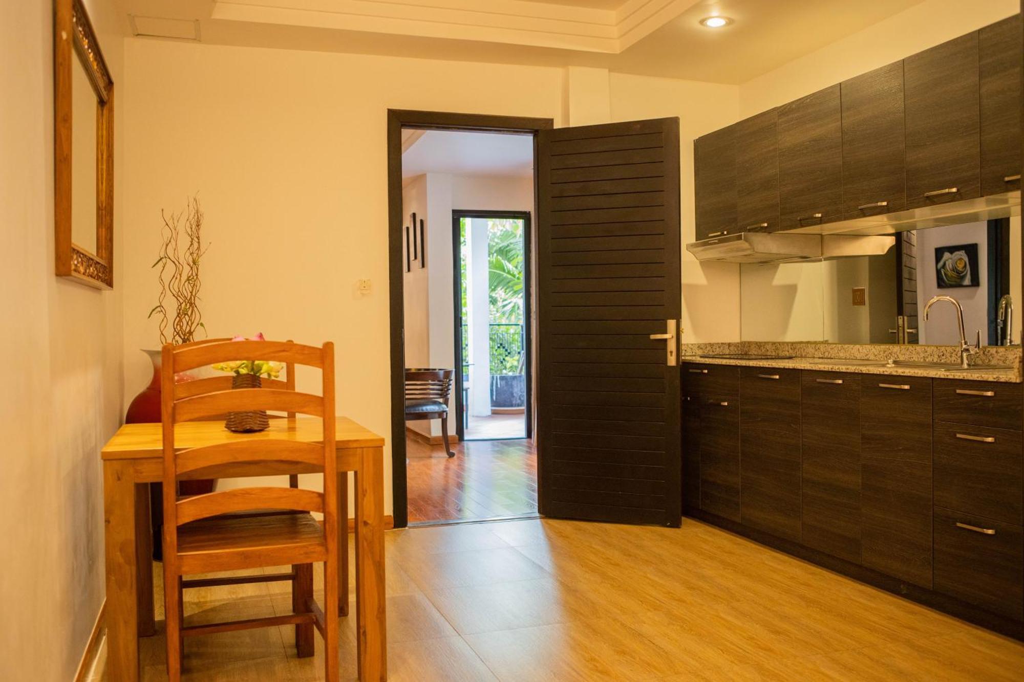 La Rose Suites Phnom Penh Bagian luar foto