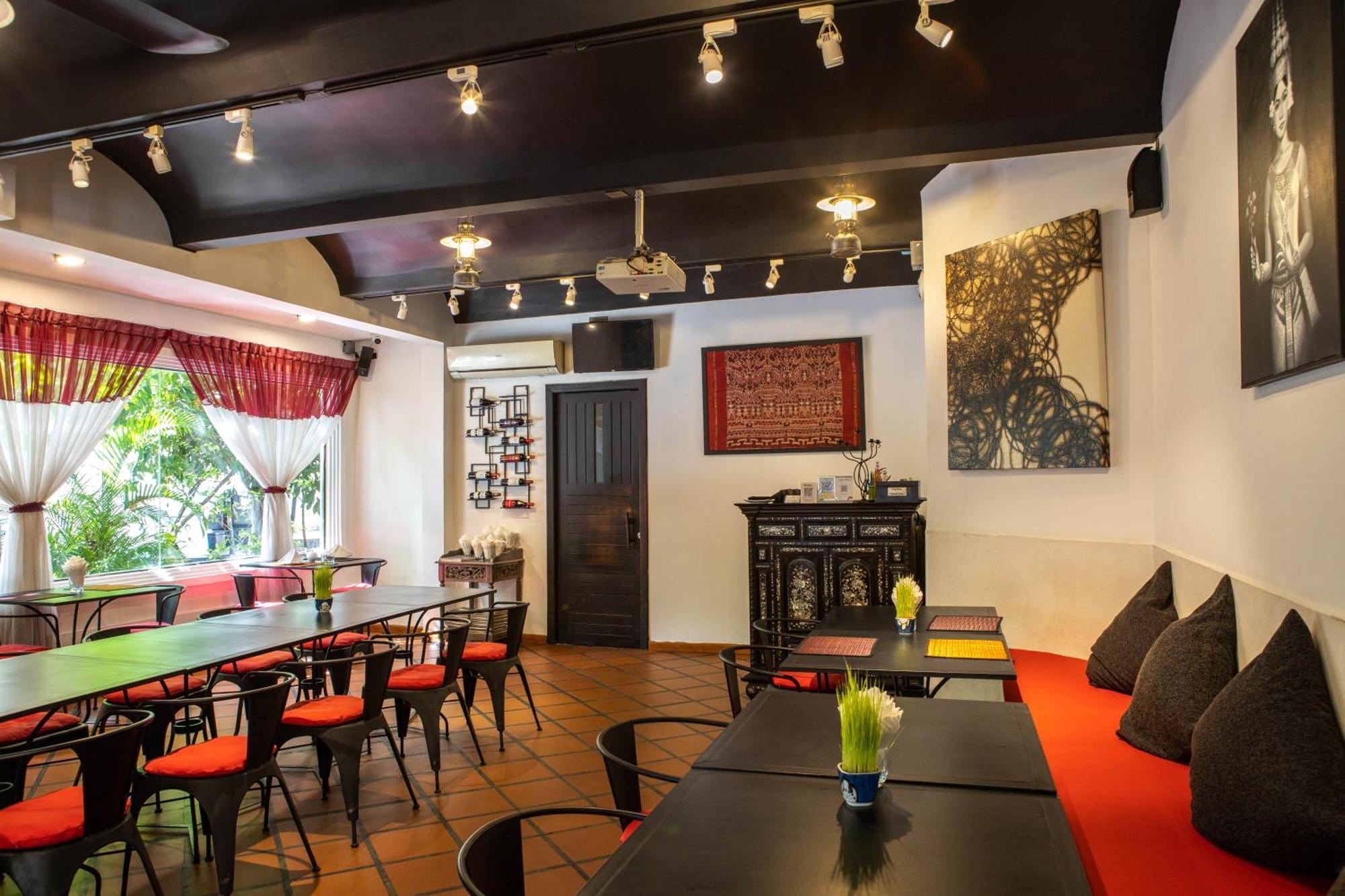 La Rose Suites Phnom Penh Bagian luar foto