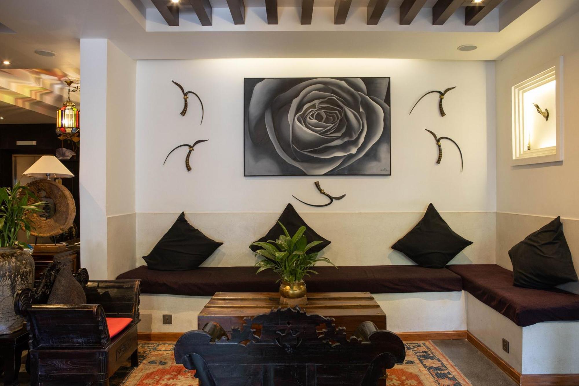La Rose Suites Phnom Penh Bagian luar foto
