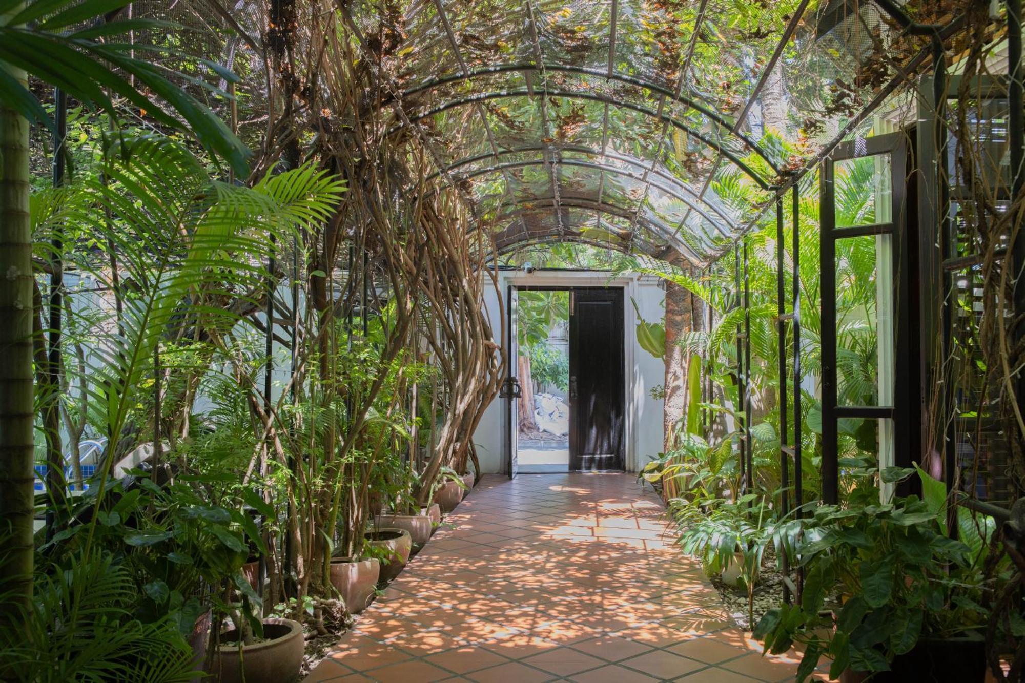 La Rose Suites Phnom Penh Bagian luar foto